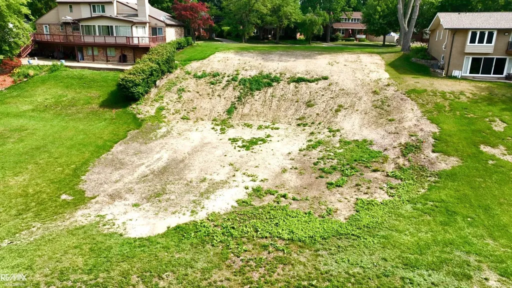 00 Belleview Avenue Mt. Clemens City MI 48043