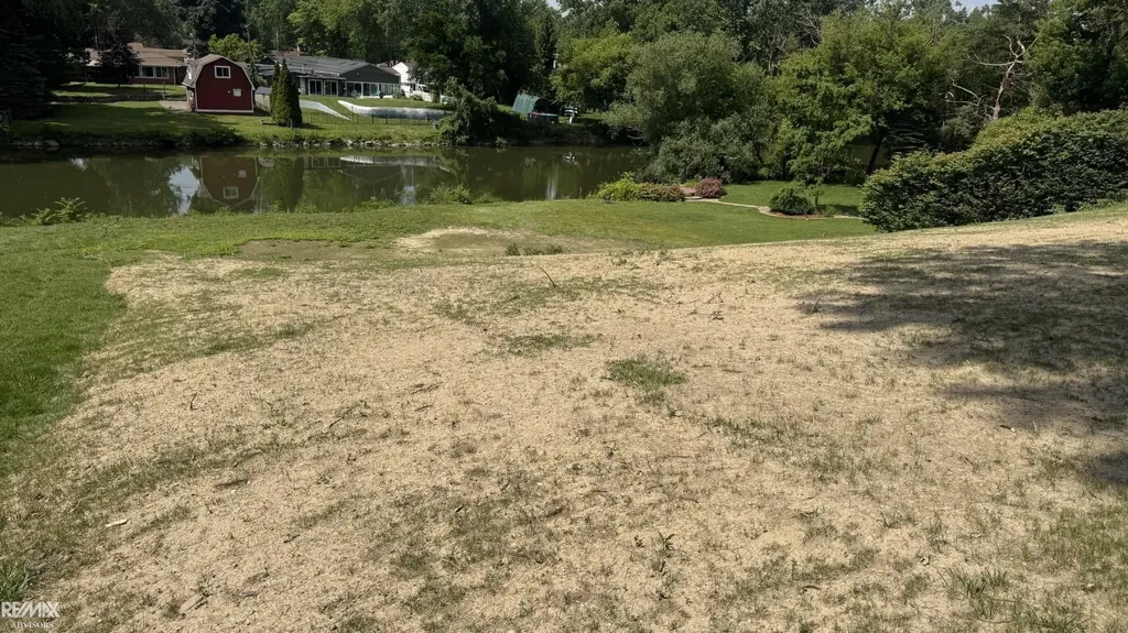 00 Belleview Avenue Mt. Clemens City MI 48043