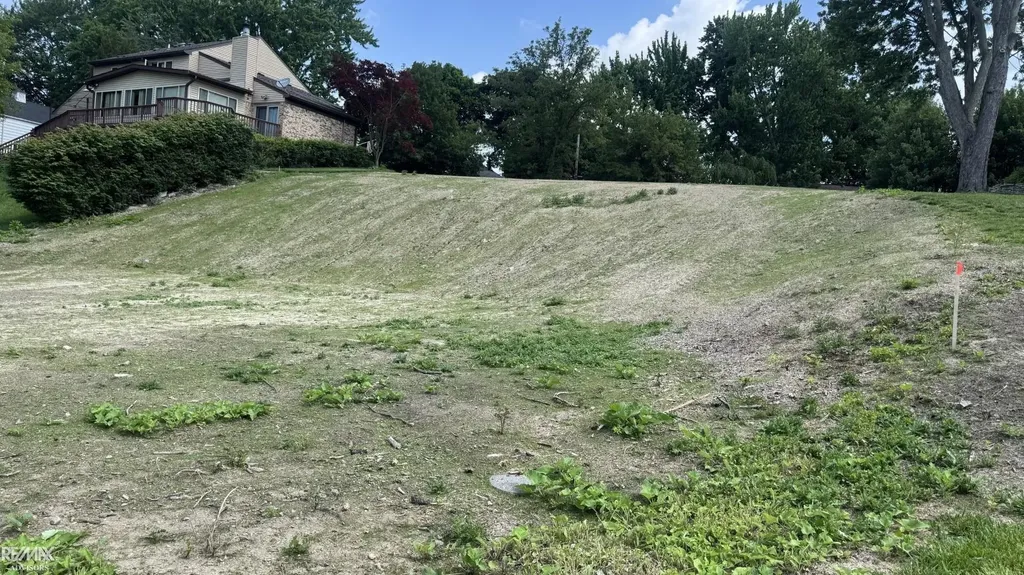 00 Belleview Avenue Mt. Clemens City MI 48043