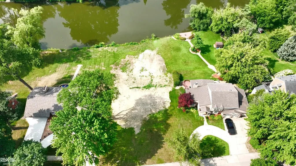 00 Belleview Avenue Mt. Clemens City MI 48043