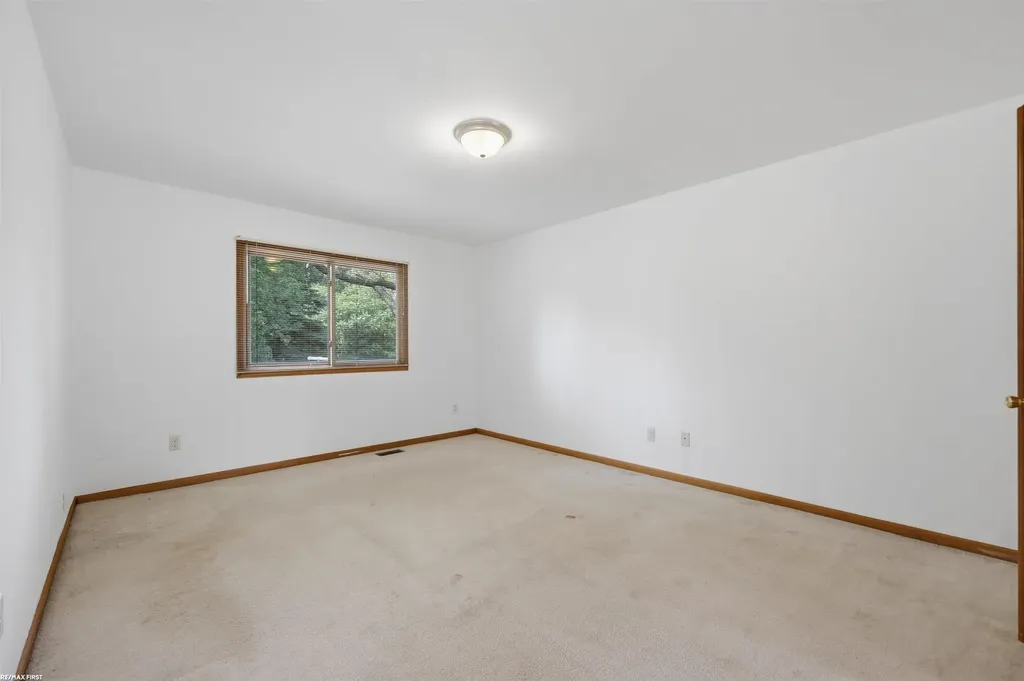 2514 Portobello Drive Troy City MI 48083