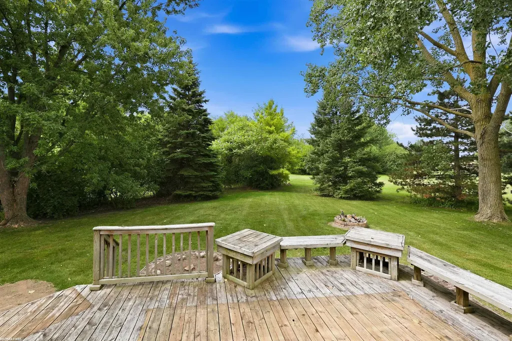 2514 Portobello Drive Troy City MI 48083