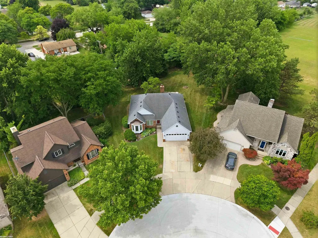 2514 Portobello Drive Troy City MI 48083