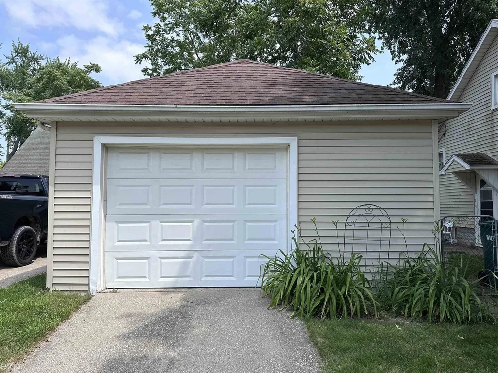 2417 Division Street Port Huron Charter Township MI 48060