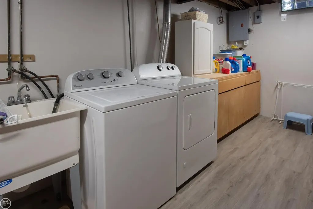 31375 W Wind Drive Fraser City MI 48026
