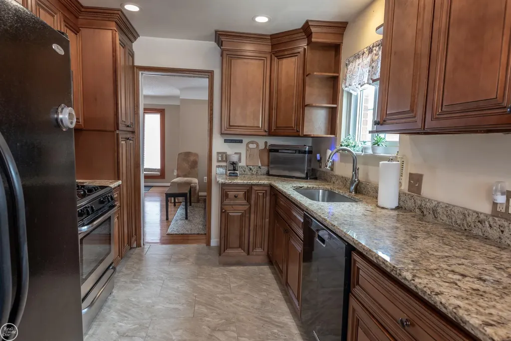 31375 W Wind Drive Fraser City MI 48026