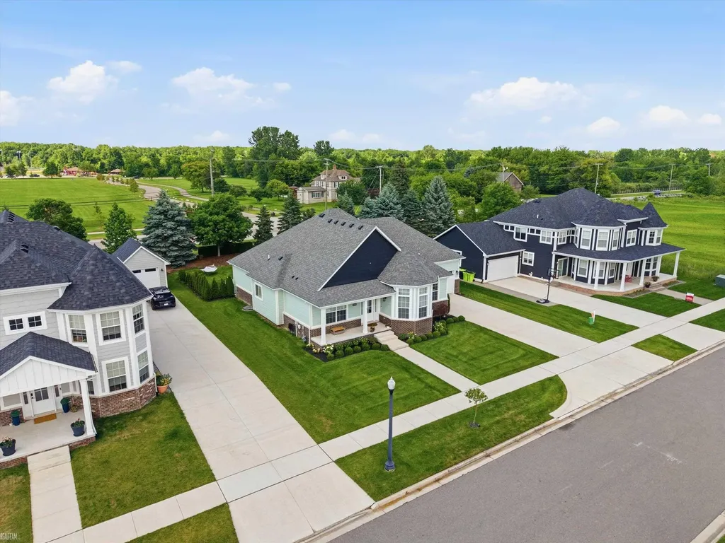 19415 Rachael Drive Macomb Township MI 48042