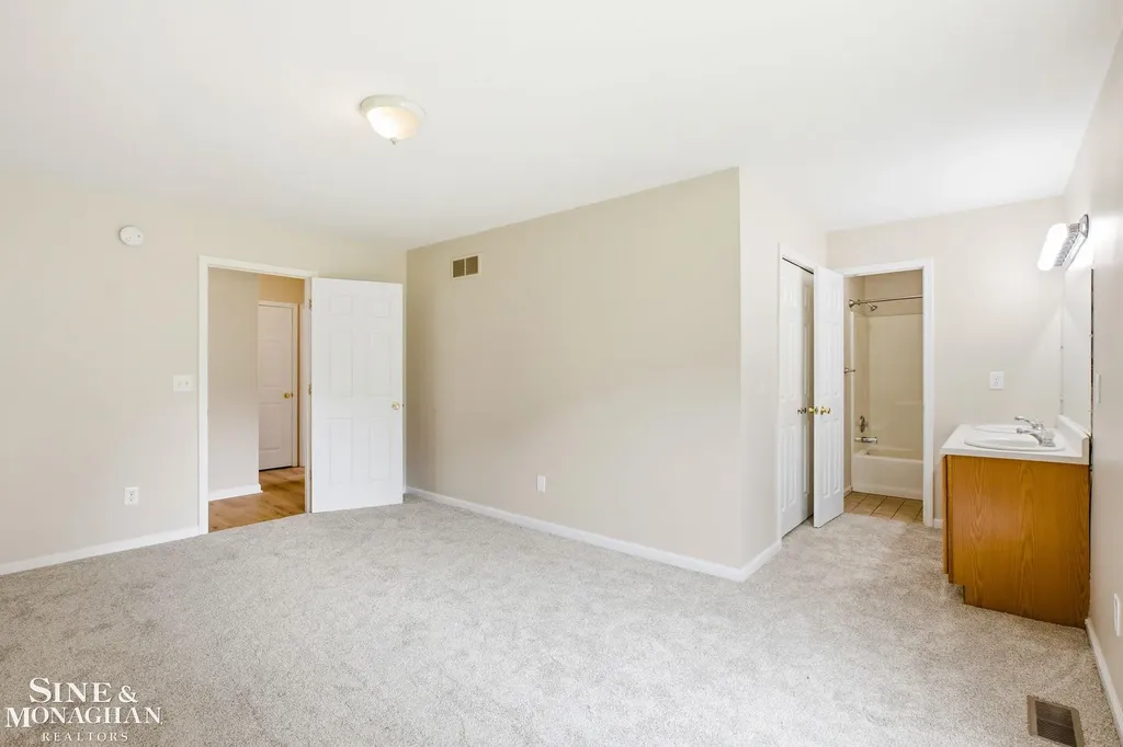 142 Taylor Street Port Huron City MI 48060