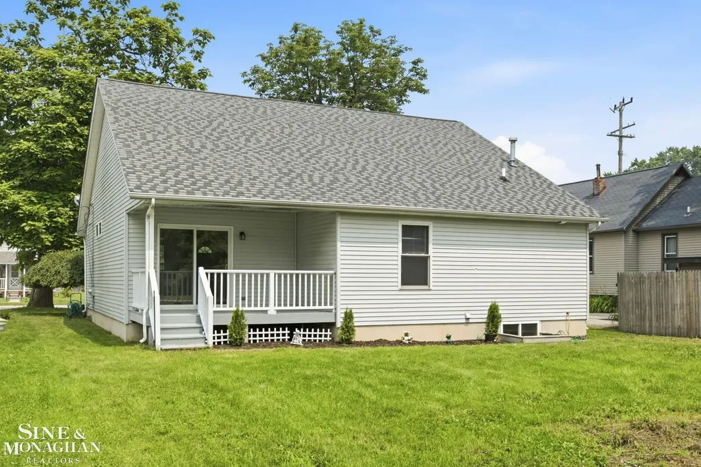 142 Taylor Street Port Huron City MI 48060