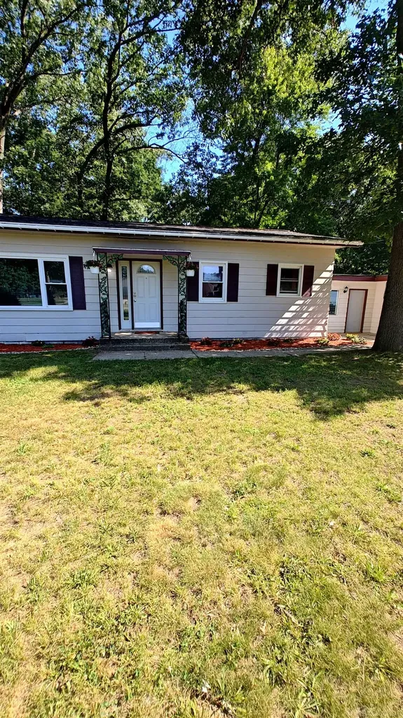 5271 124th Avenue Fennville City MI 49408