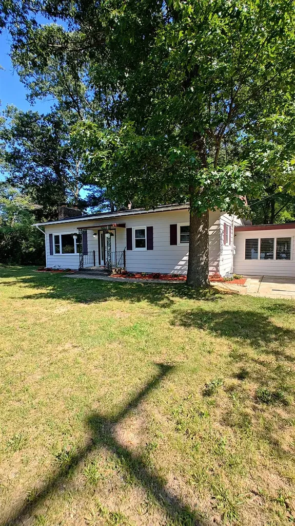5271 124th Avenue Fennville City MI 49408