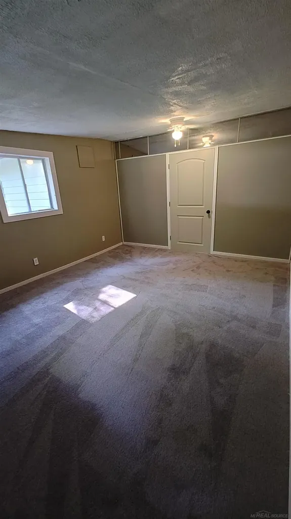 5271 124th Avenue Fennville City MI 49408