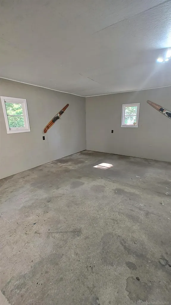 5271 124th Avenue Fennville City MI 49408