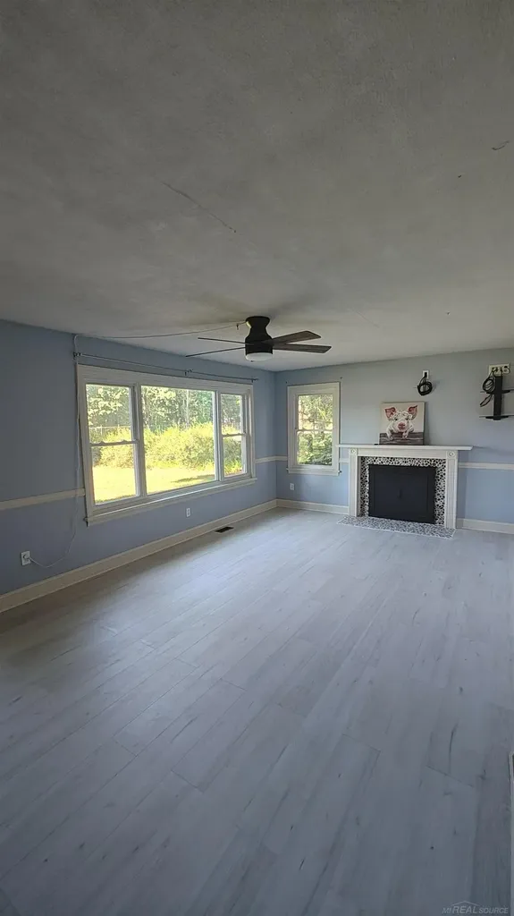 5271 124th Avenue Fennville City MI 49408