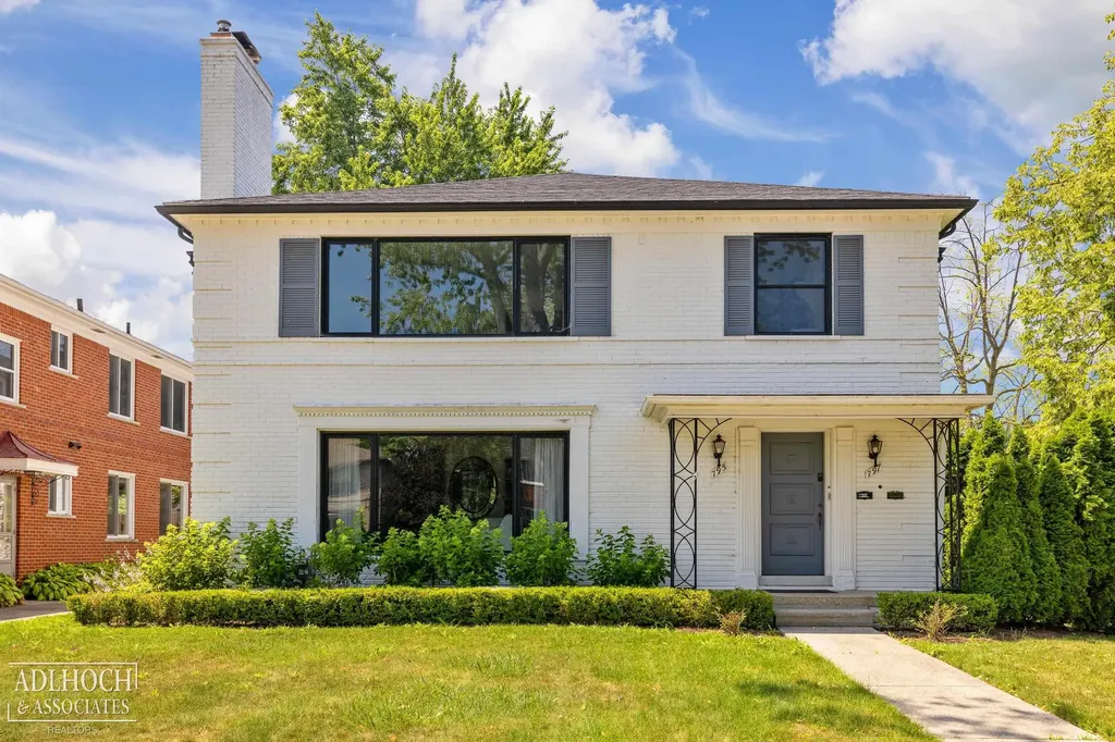 795-797 Harcourt Road Grosse Pointe Park City MI 48230