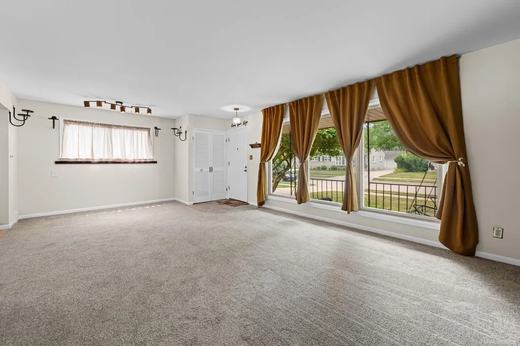 30230 Rosebriar Street St. Clair Shores City MI 48082