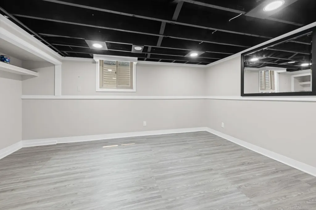 30230 Rosebriar Street St. Clair Shores City MI 48082