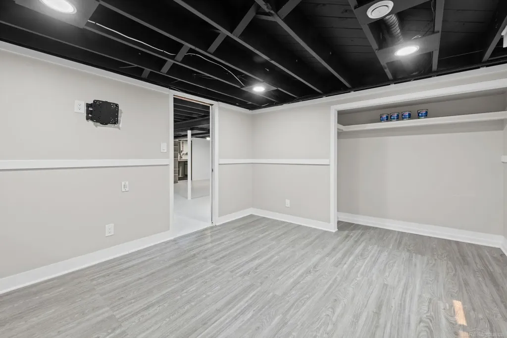 30230 Rosebriar Street St. Clair Shores City MI 48082