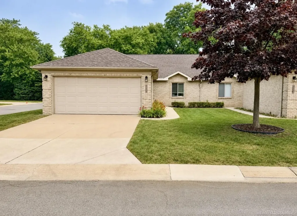 35300 Silver Maple Drive Clinton Charter Township MI 48035