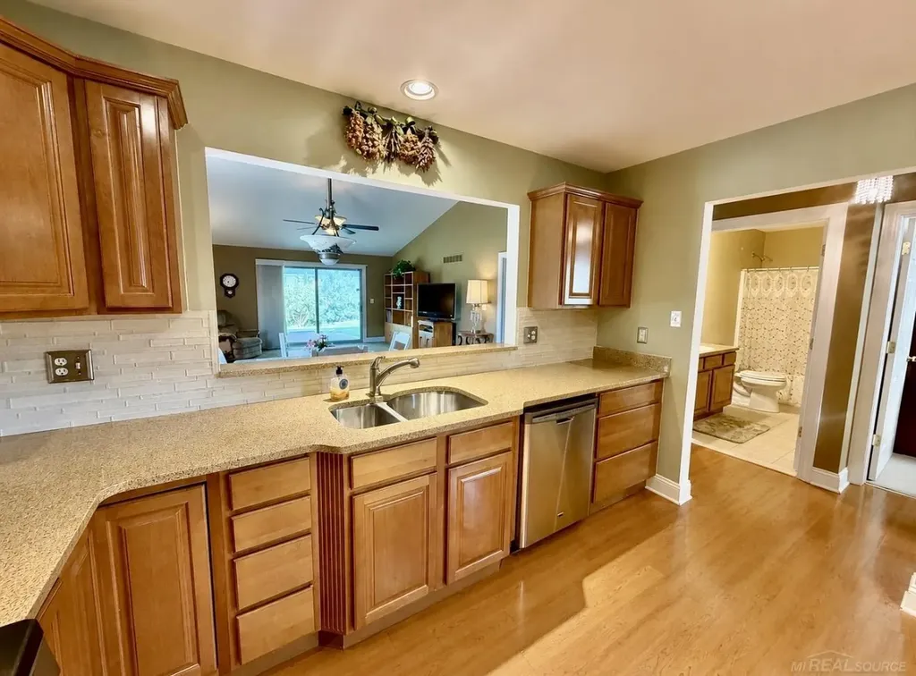 35300 Silver Maple Drive Clinton Charter Township MI 48035