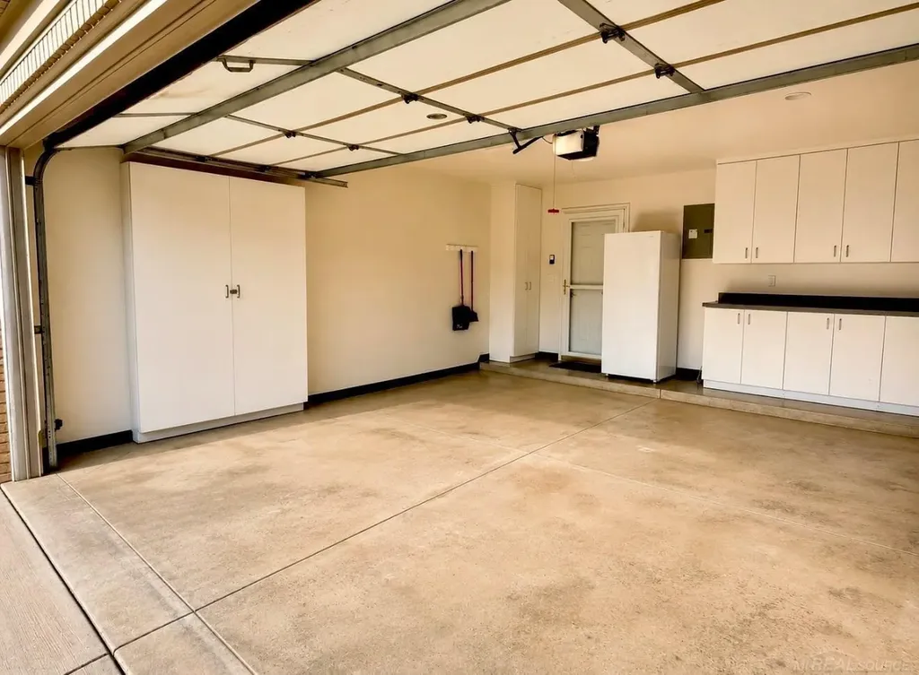 35300 Silver Maple Drive Clinton Charter Township MI 48035