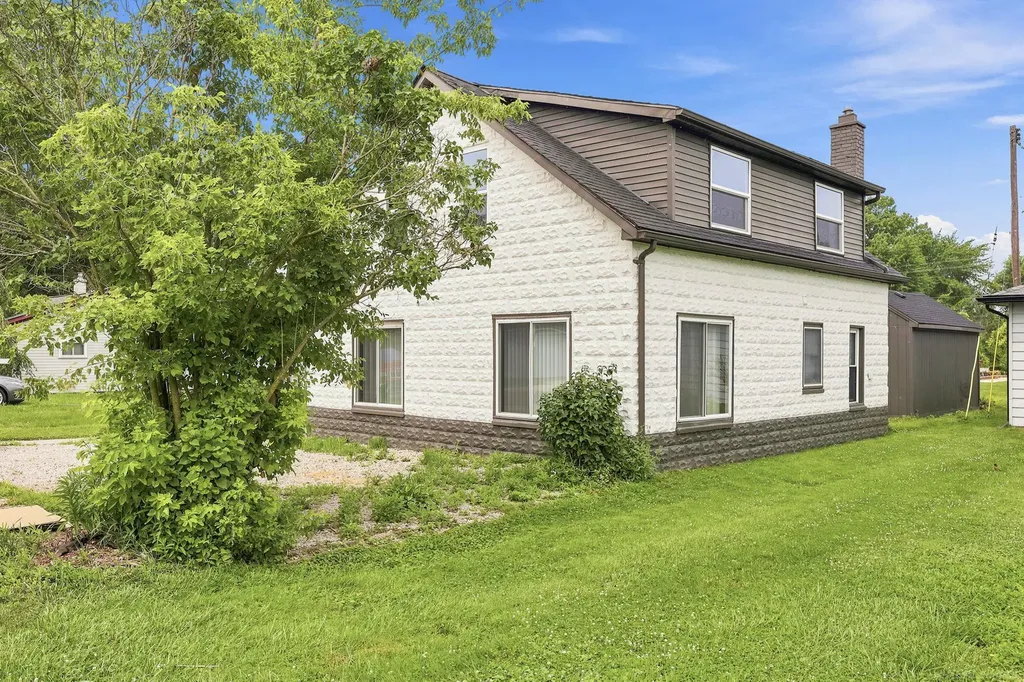 47561 Forton St Street Chesterfield Township MI 48047