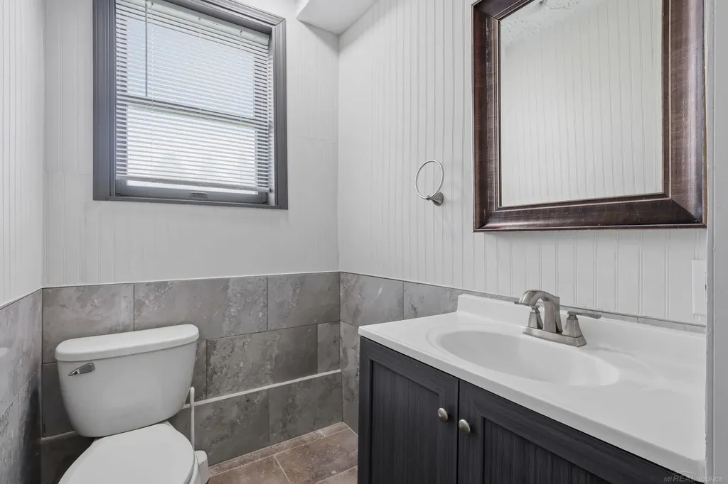 47561 Forton St Street Chesterfield Township MI 48047