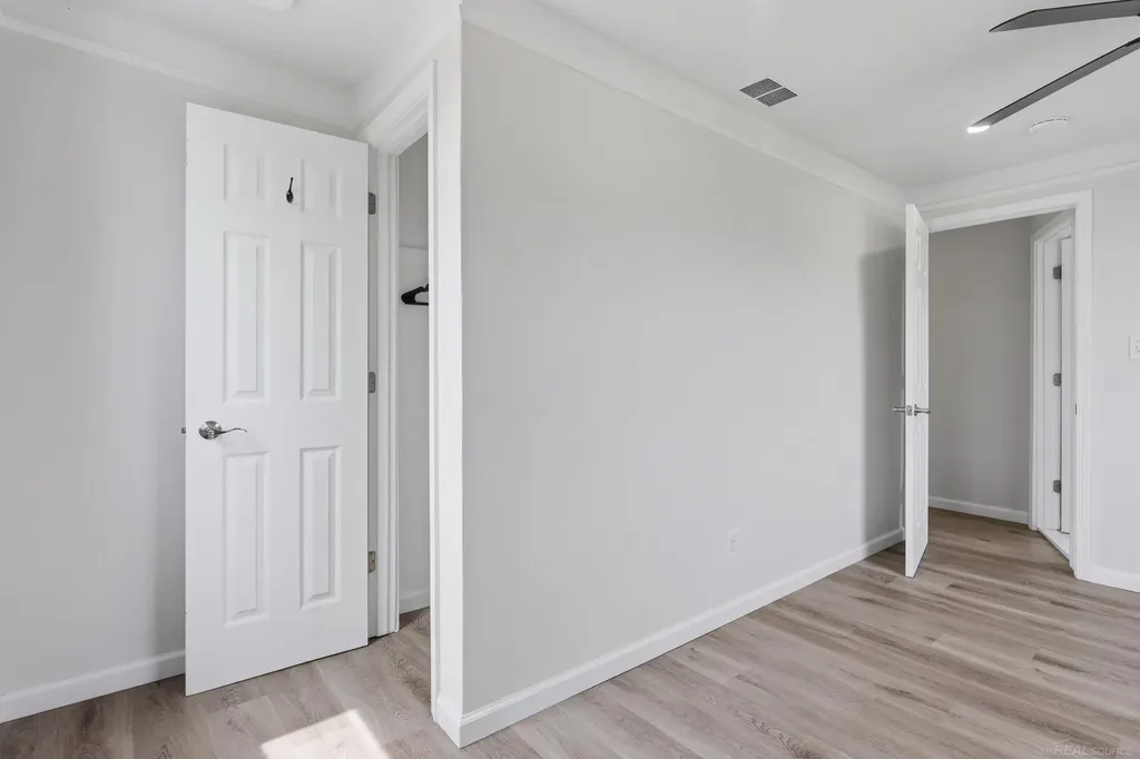 47561 Forton St Street Chesterfield Township MI 48047