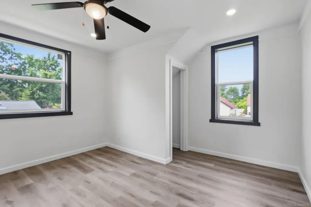 47561 Forton St Street Chesterfield Township MI 48047