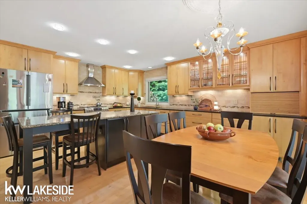 20647 Parkplace Lane Clinton Charter Township MI 48036