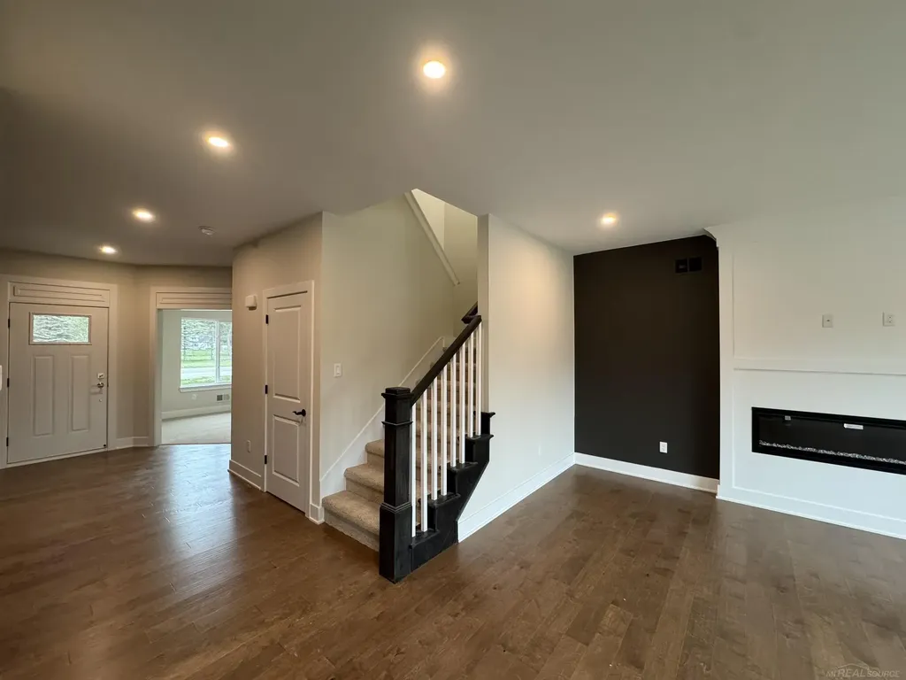 37183 Curwood Drive Sterling Heights City MI 48310