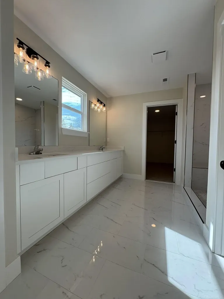 37183 Curwood Drive Sterling Heights City MI 48310