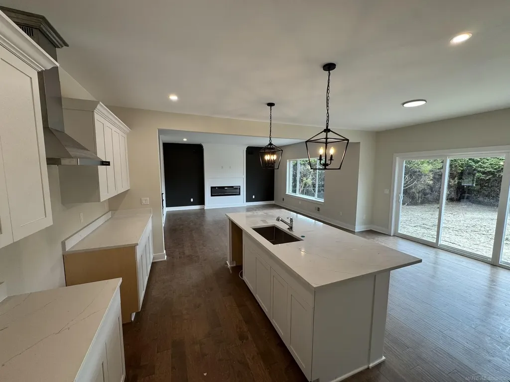37183 Curwood Drive Sterling Heights City MI 48310