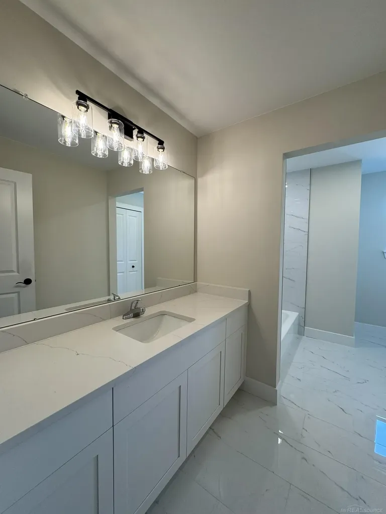 37183 Curwood Drive Sterling Heights City MI 48310