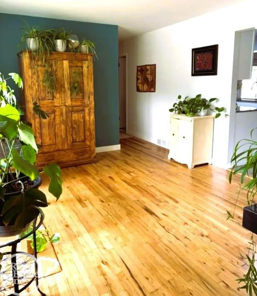 20413 Shores Street St. Clair Shores City MI 48080