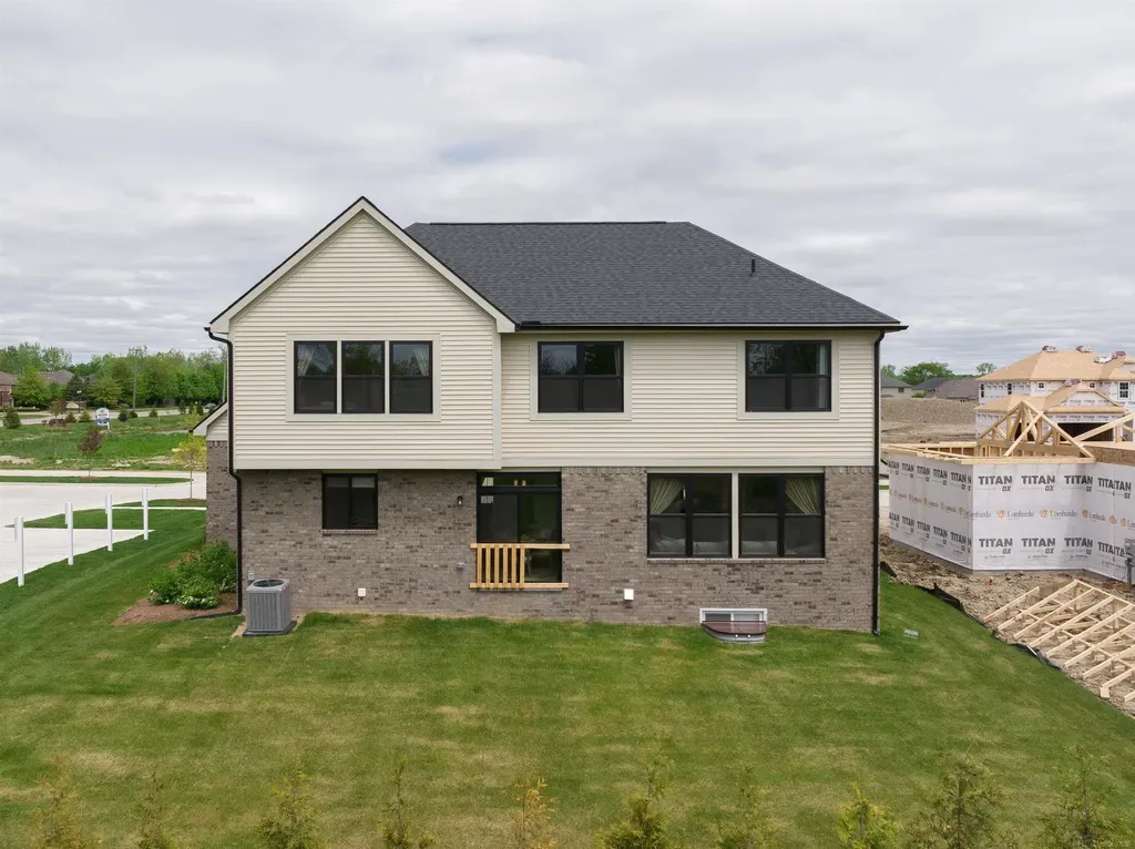 18053 Stallman Drive Macomb Township MI 48042