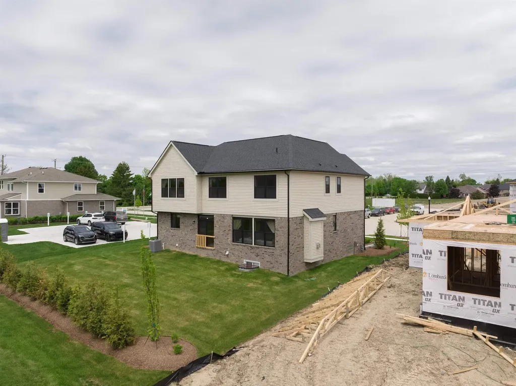 18053 Stallman Drive Macomb Township MI 48042
