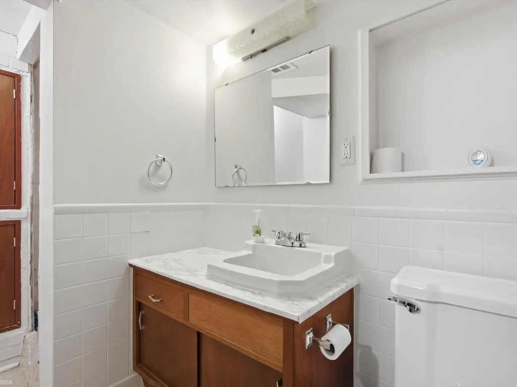 11315 Delvin Drive Sterling Heights City MI 48314