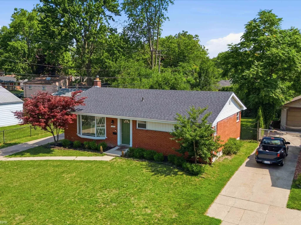 11315 Delvin Drive Sterling Heights City MI 48314