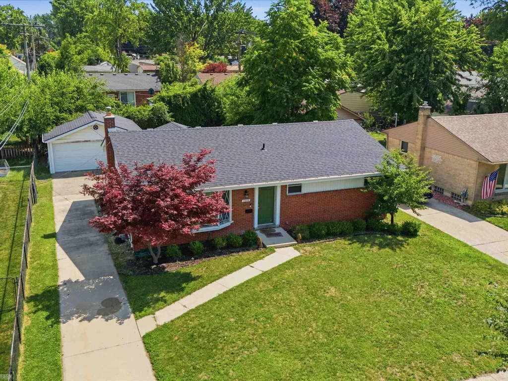 11315 Delvin Drive Sterling Heights City MI 48314