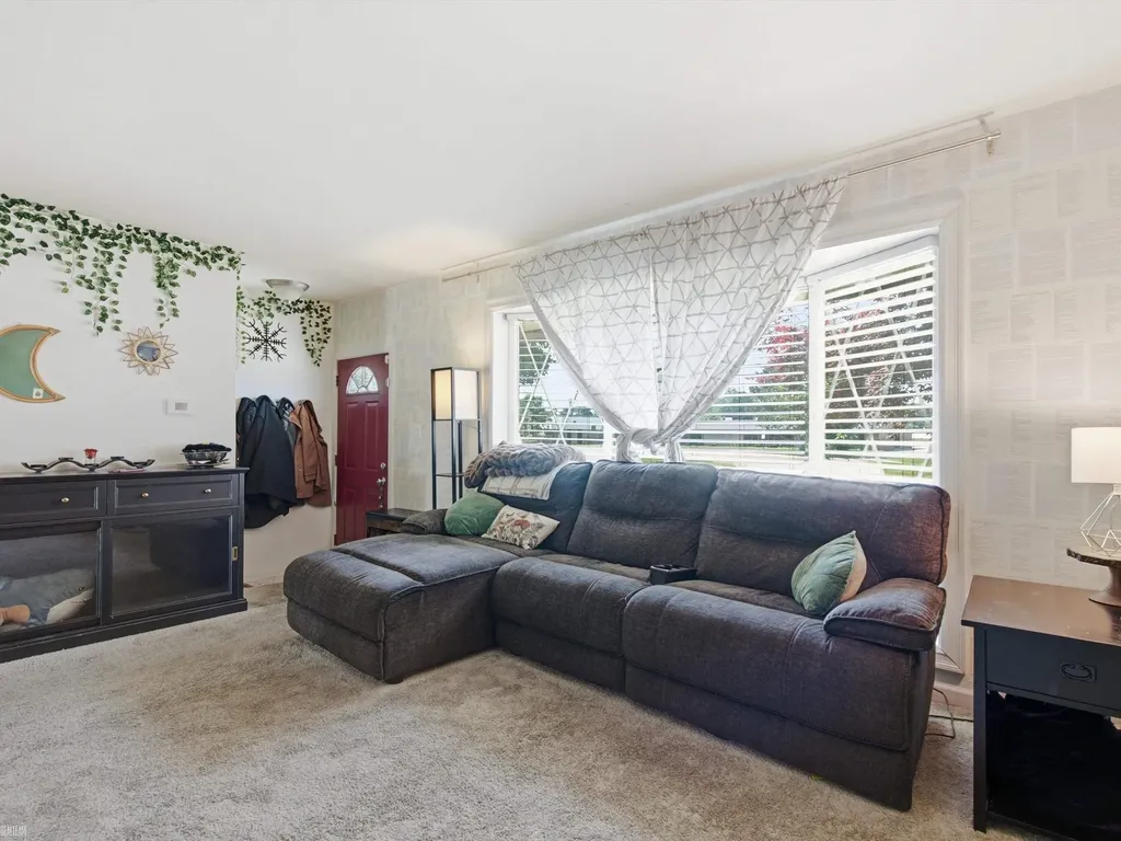 11315 Delvin Drive Sterling Heights City MI 48314