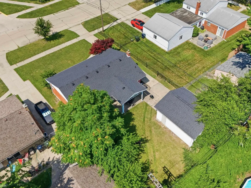 11315 Delvin Drive Sterling Heights City MI 48314