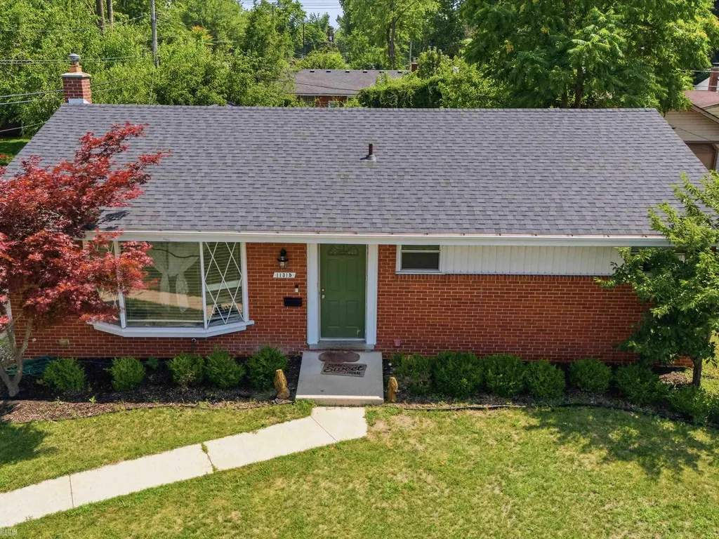 11315 Delvin Drive Sterling Heights City MI 48314