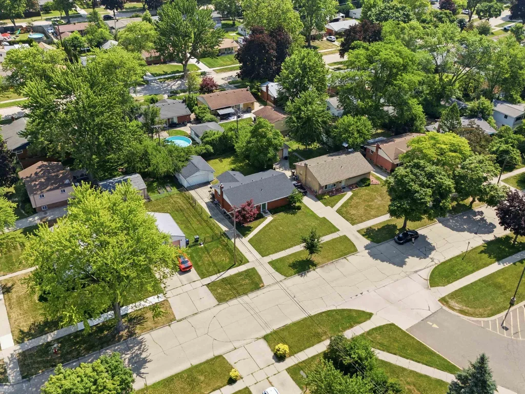 11315 Delvin Drive Sterling Heights City MI 48314