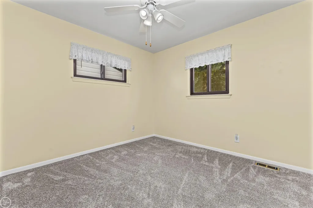 21436 Parkway Street St. Clair Shores City MI 48082