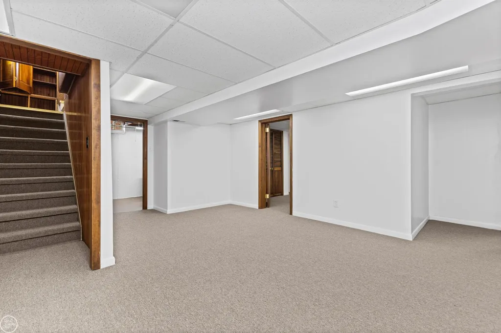 21436 Parkway Street St. Clair Shores City MI 48082