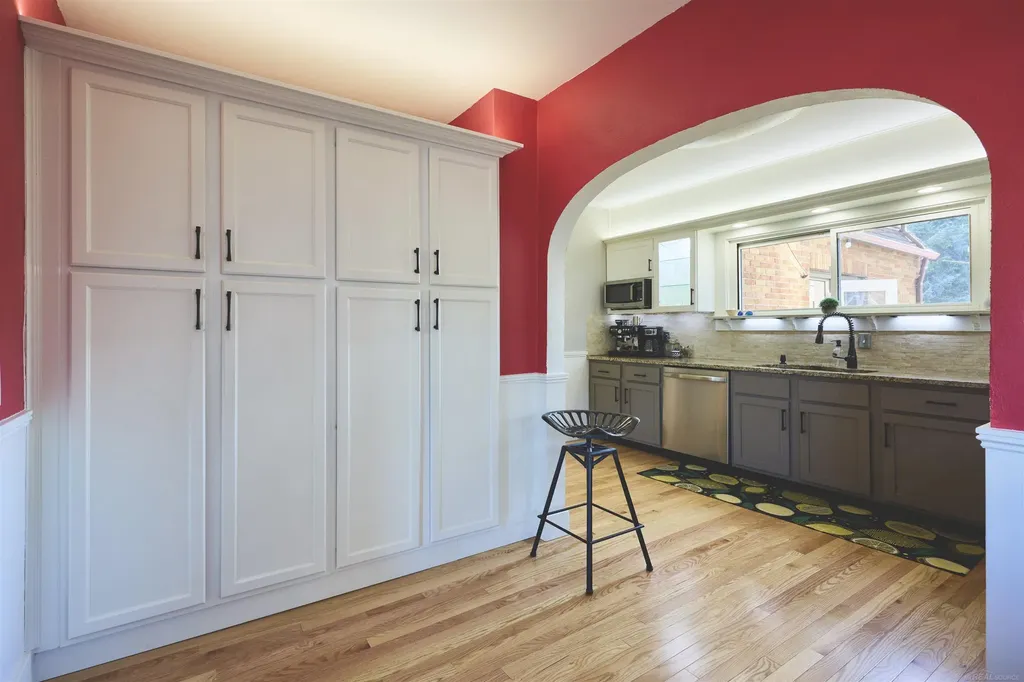 2345 Plainfield NE Avenue Grand Rapids City MI 49505