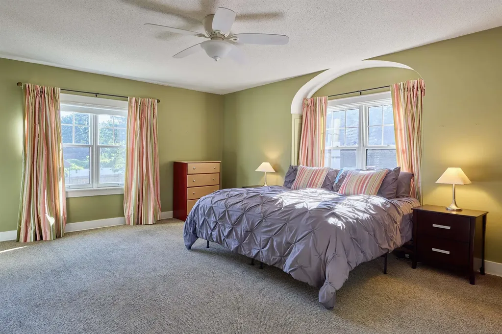 2345 Plainfield NE Avenue Grand Rapids City MI 49505