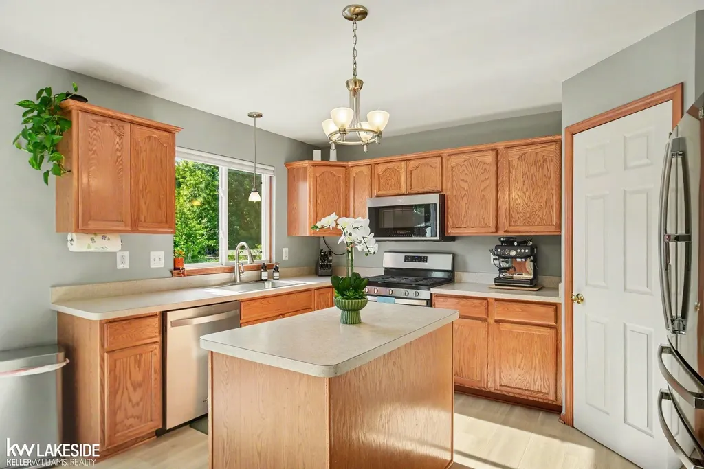 74020 Jefferson Lane Armada Village MI 48005