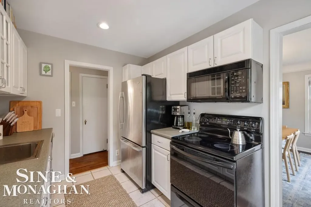 430 Touraine Road Grosse Pointe Farms City MI 48236
